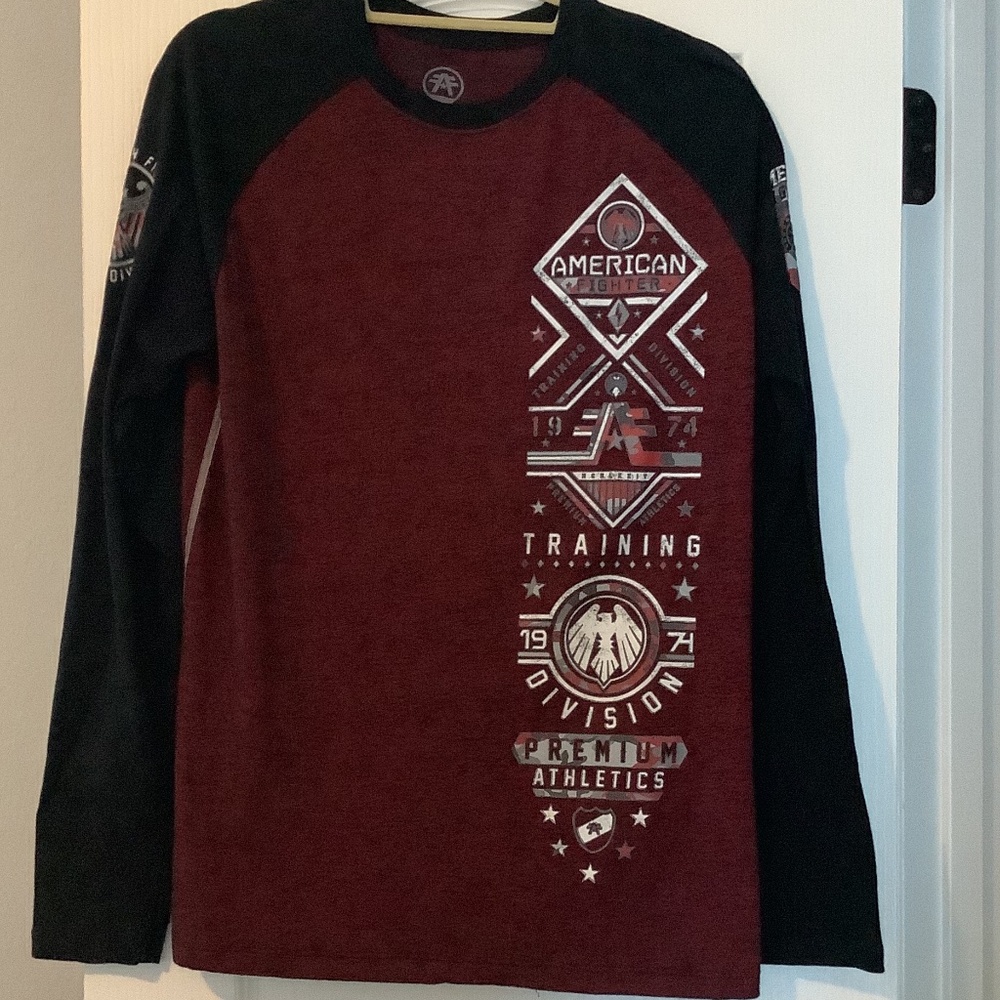 Long sleeve American fighter size medium
